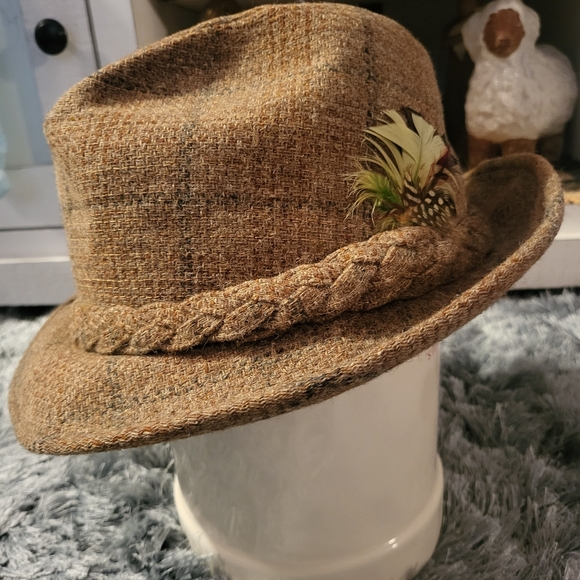 Vintage Stetson Tweed Fedora with Feather sz 7 1/8 - Picture 1 of 6